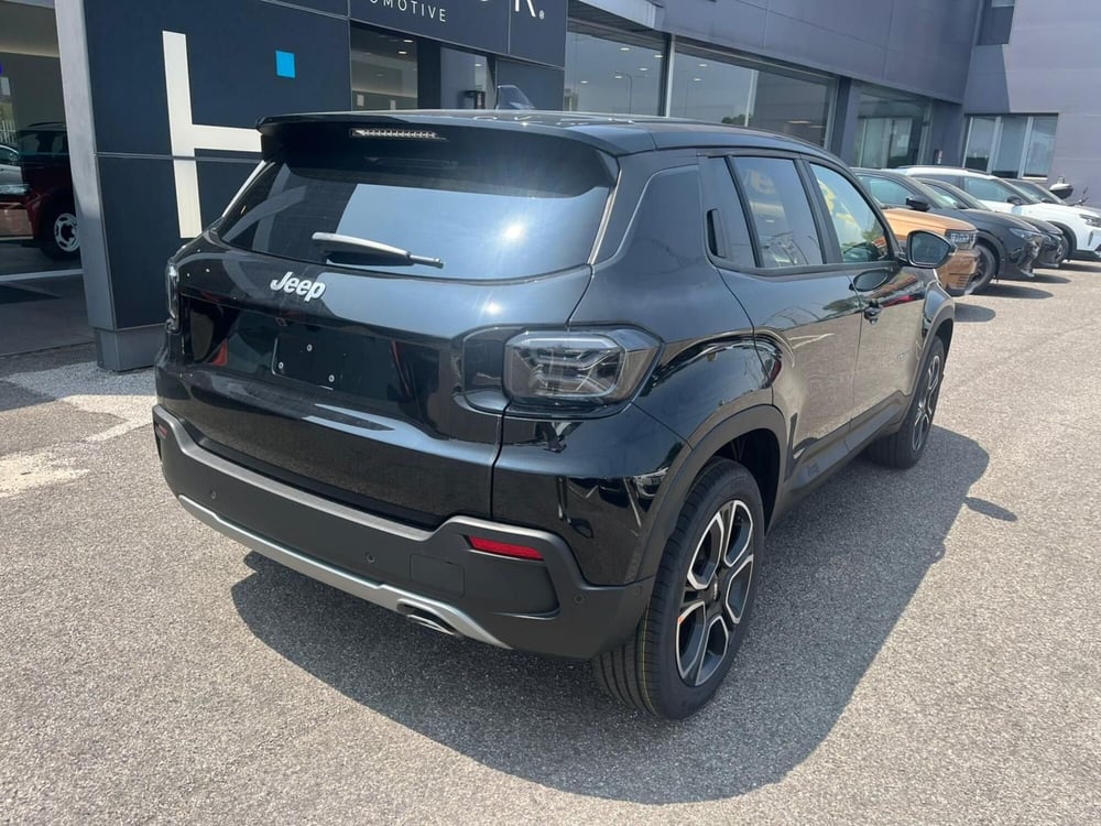 Jeep Avenger nuova a Milano (7)