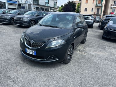 Lancia Ypsilon 1.0 FireFly 5 porte S&amp;S Hybrid Gold Plus del 2024 usata a Milano