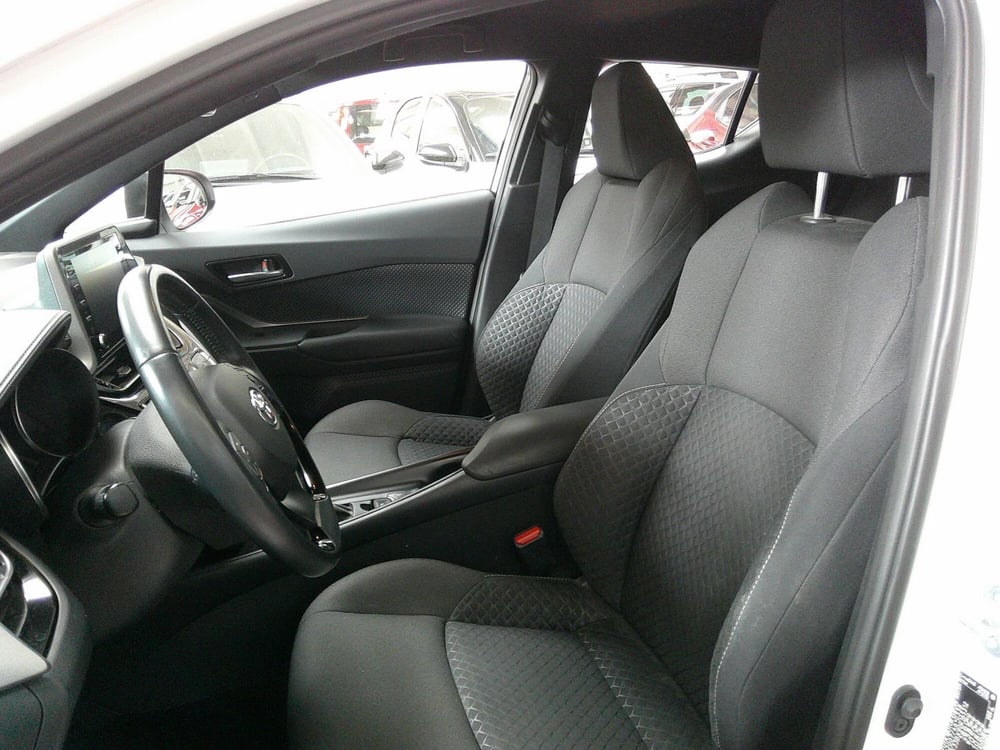 Toyota Toyota C-HR usata a Treviso (11)