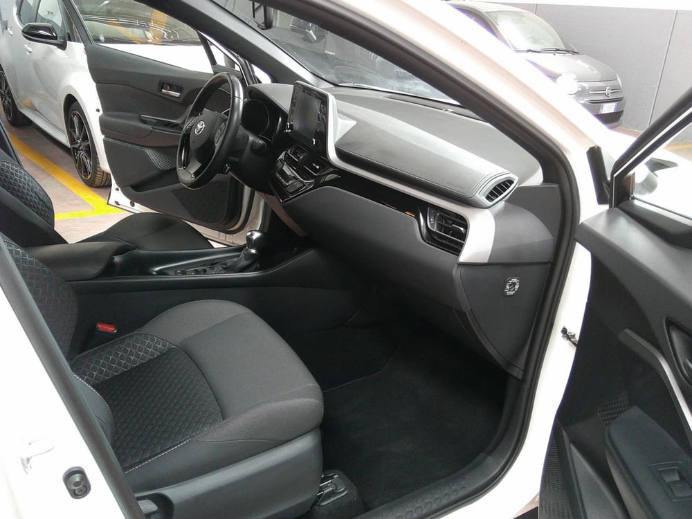 Toyota Toyota C-HR usata a Treviso (14)