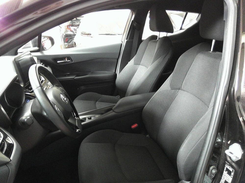 Toyota Toyota C-HR usata a Treviso (13)