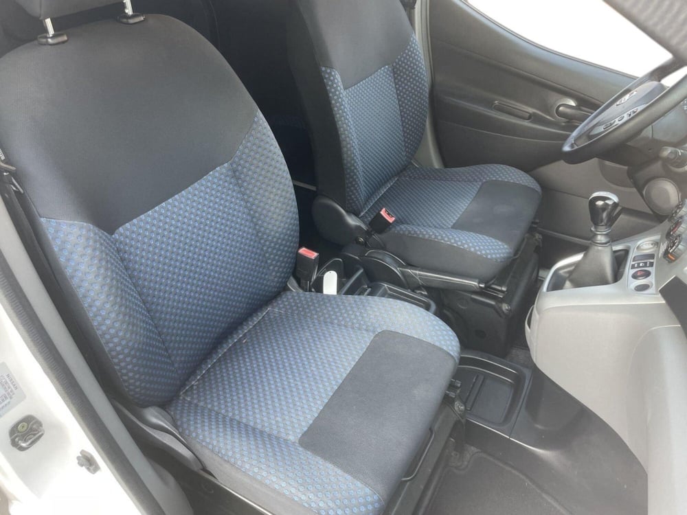 Nissan Evalia usata a Pistoia (15)
