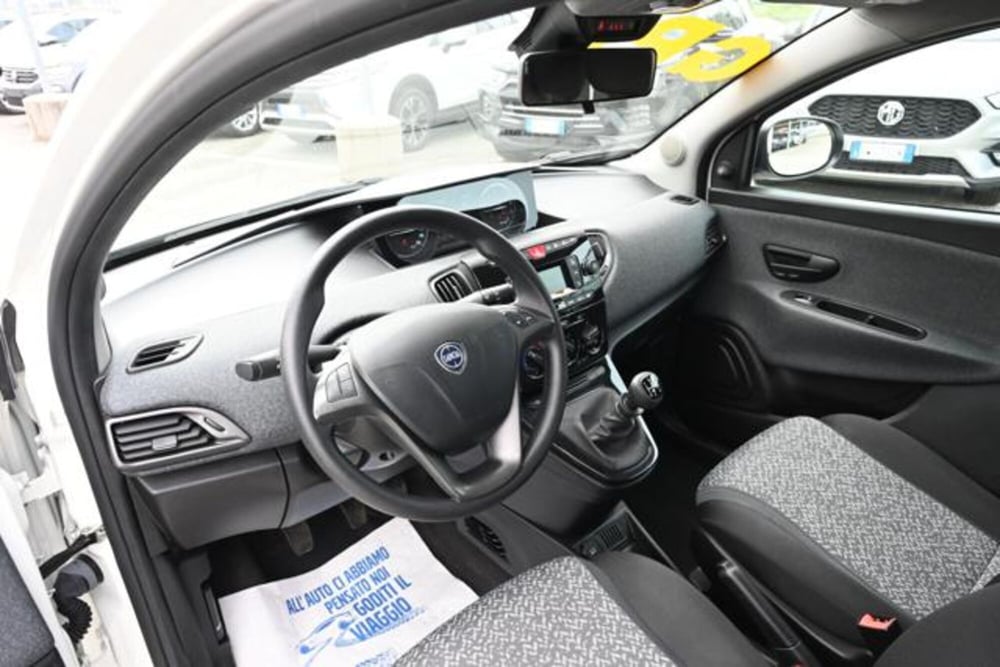 Lancia Ypsilon usata a Torino (12)
