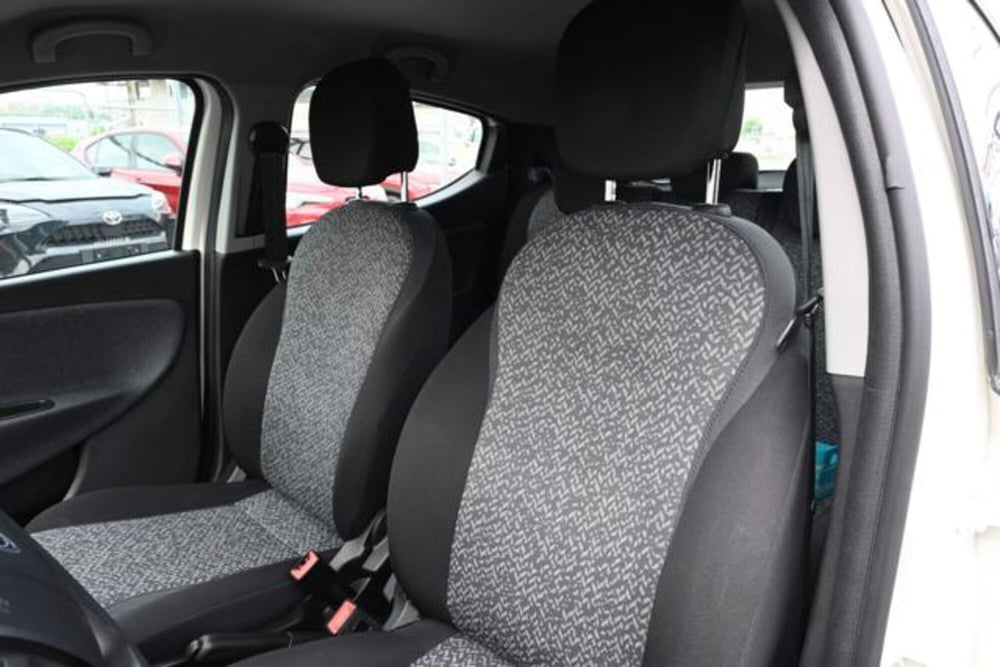 Lancia Ypsilon usata a Torino (14)