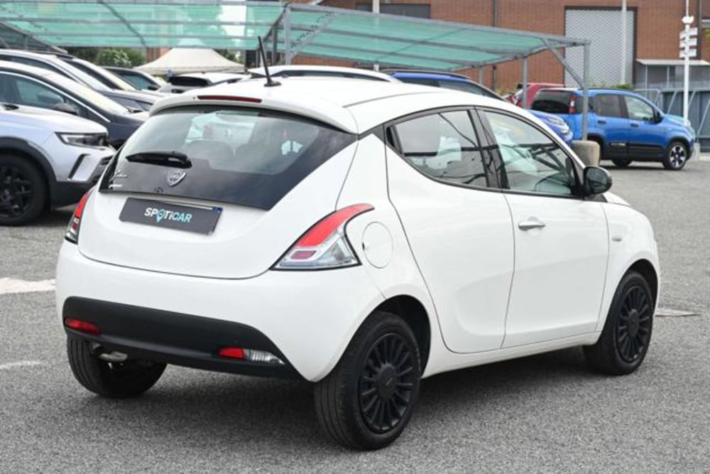Lancia Ypsilon usata a Torino (5)