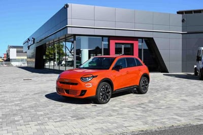 Fiat 600 1.2 hybrid La Prima 110cv auto nuova a Pianezza