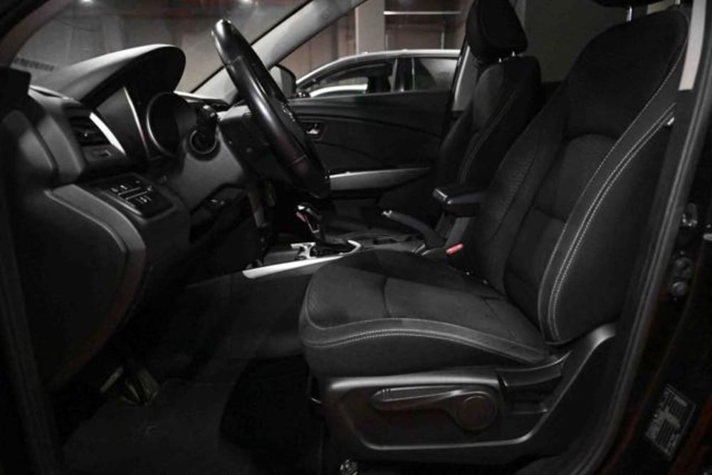 Ssangyong Tivoli usata a Torino (10)