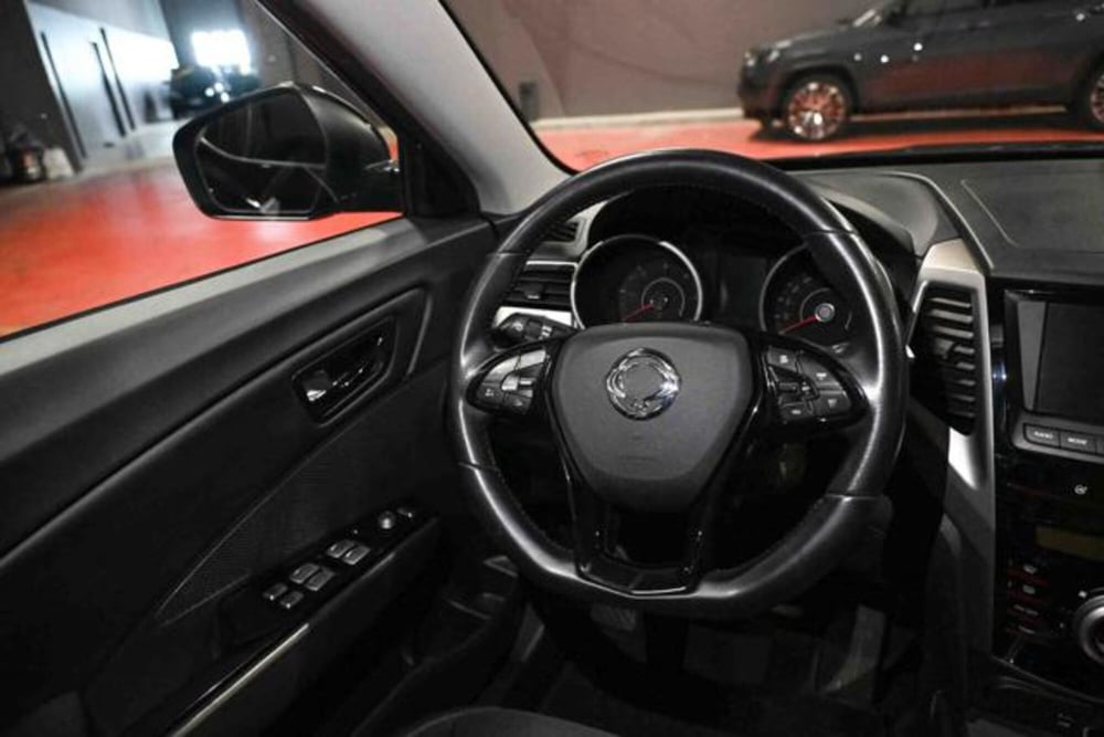 Ssangyong Tivoli usata a Torino (15)