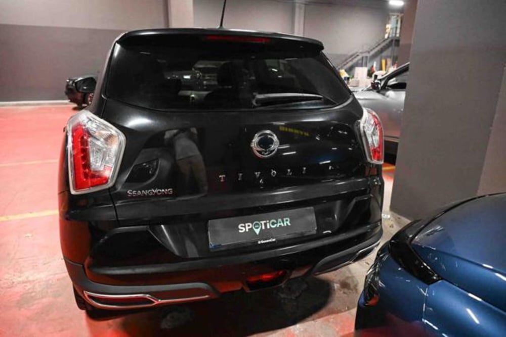 Ssangyong Tivoli usata a Torino (5)