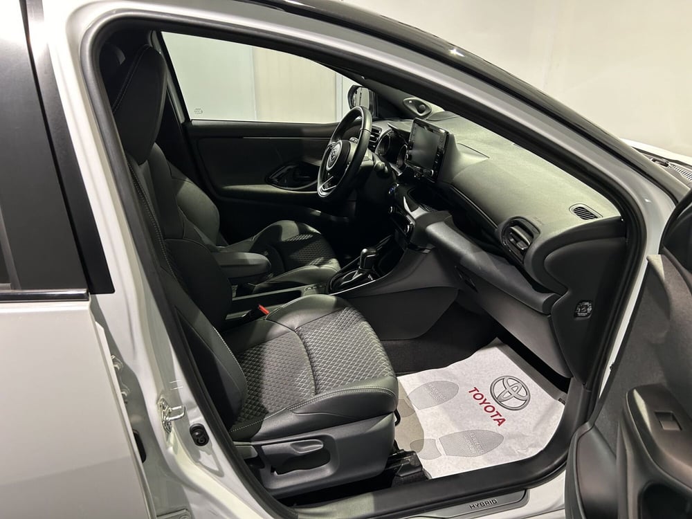 Toyota Yaris usata a Milano (6)