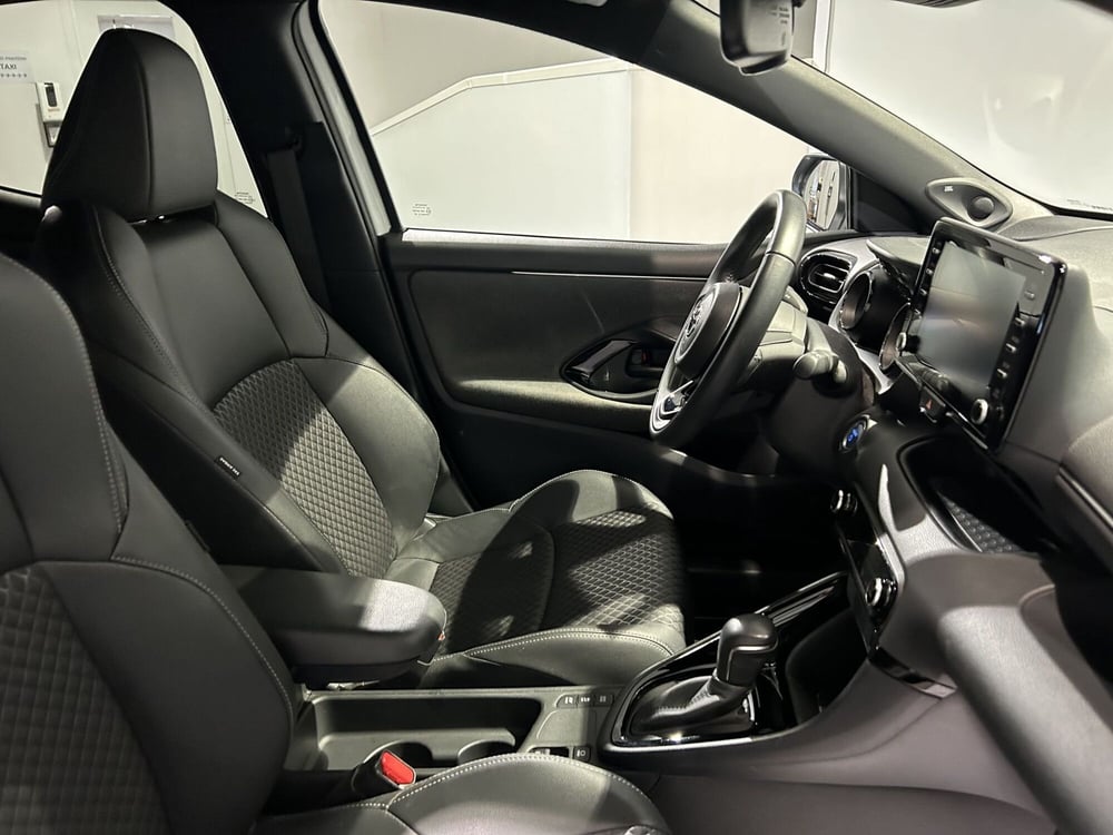 Toyota Yaris usata a Milano (7)