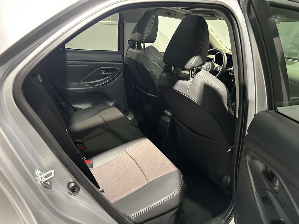 Toyota Yaris Cross nuova a Milano (13)