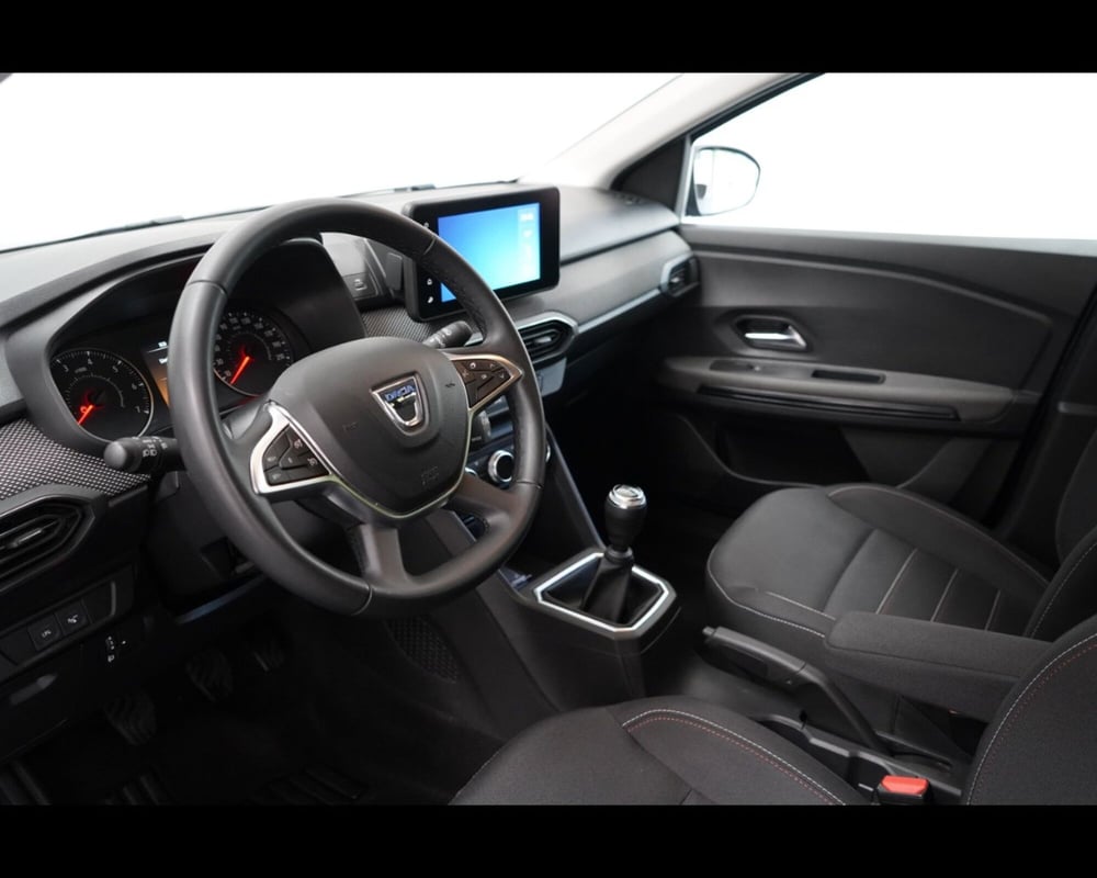 Dacia Jogger usata a Treviso (19)
