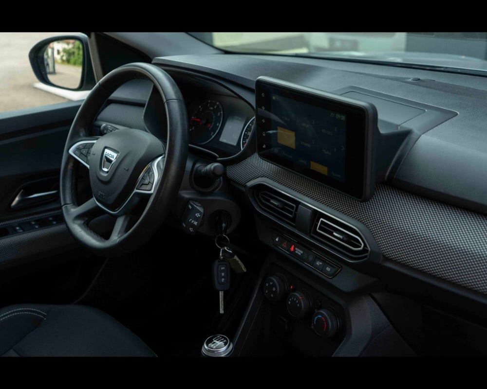 Dacia Jogger usata a Treviso (13)