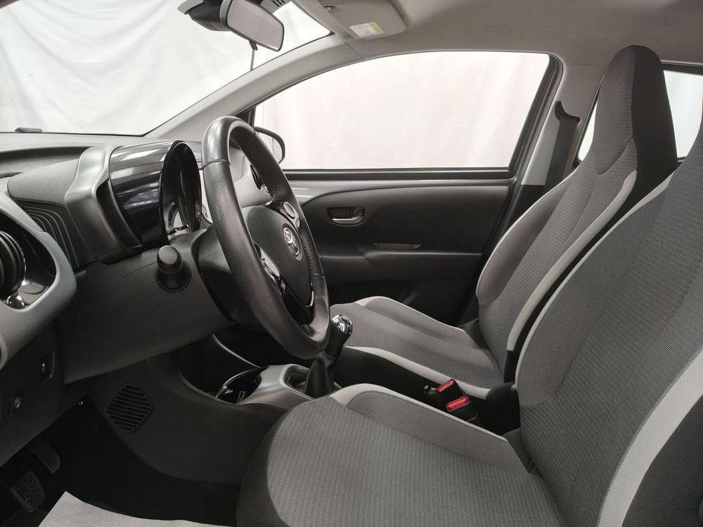 Toyota Aygo usata a Roma (14)