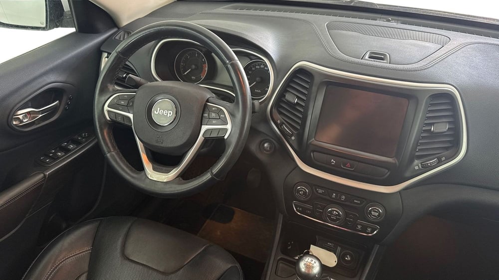 Jeep Cherokee usata a Viterbo (11)