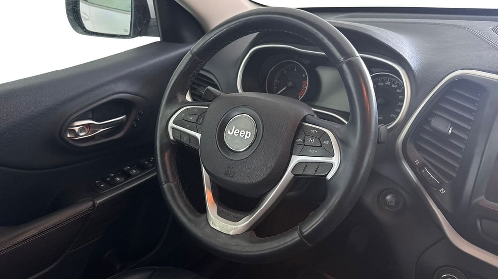 Jeep Cherokee usata a Viterbo (12)