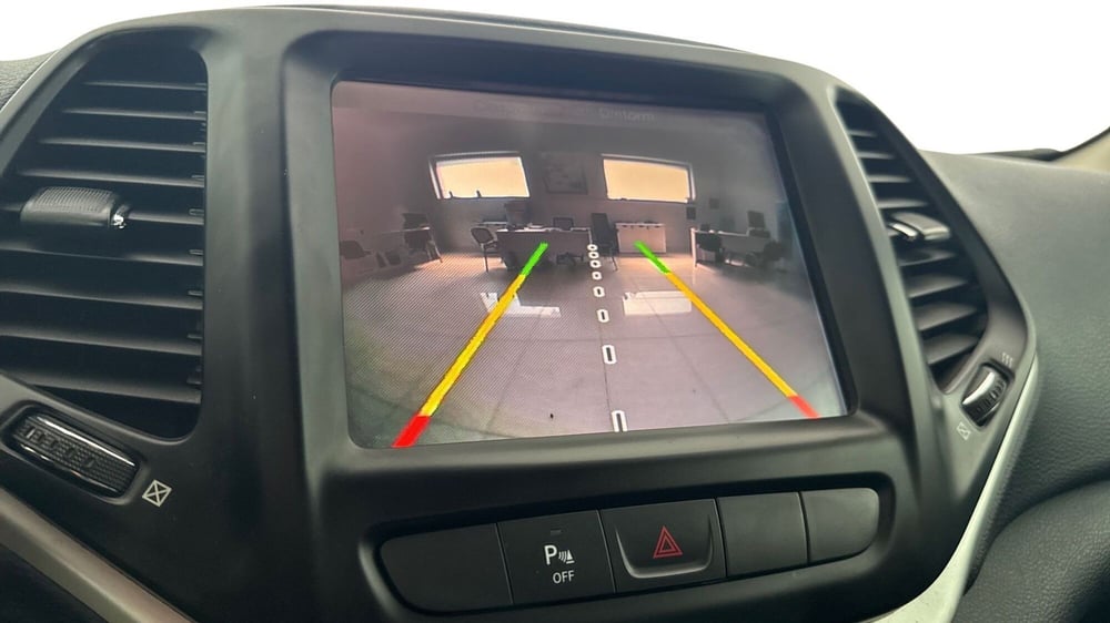 Jeep Cherokee usata a Viterbo (14)