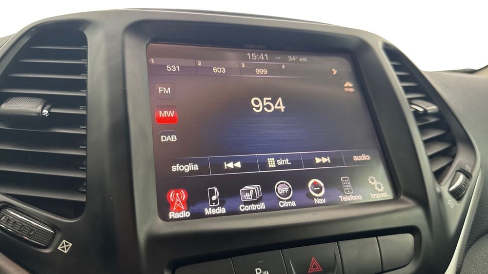Jeep Cherokee usata a Viterbo (15)