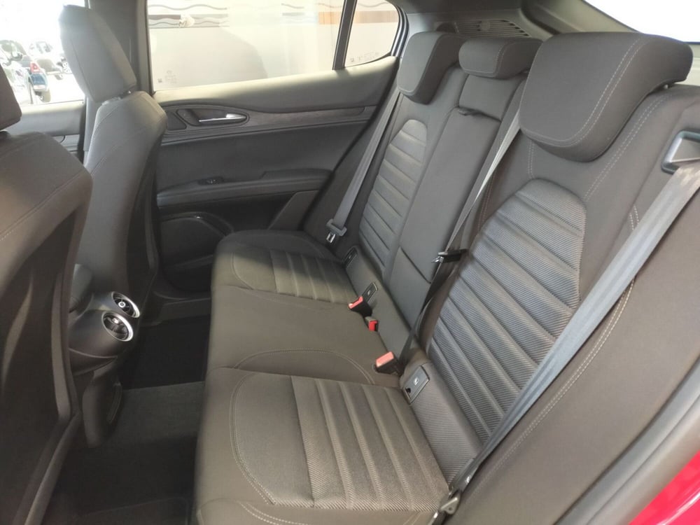 Alfa Romeo Stelvio nuova a Reggio Emilia (11)