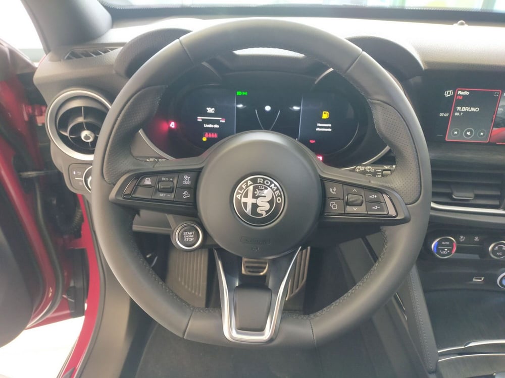 Alfa Romeo Stelvio nuova a Reggio Emilia (12)