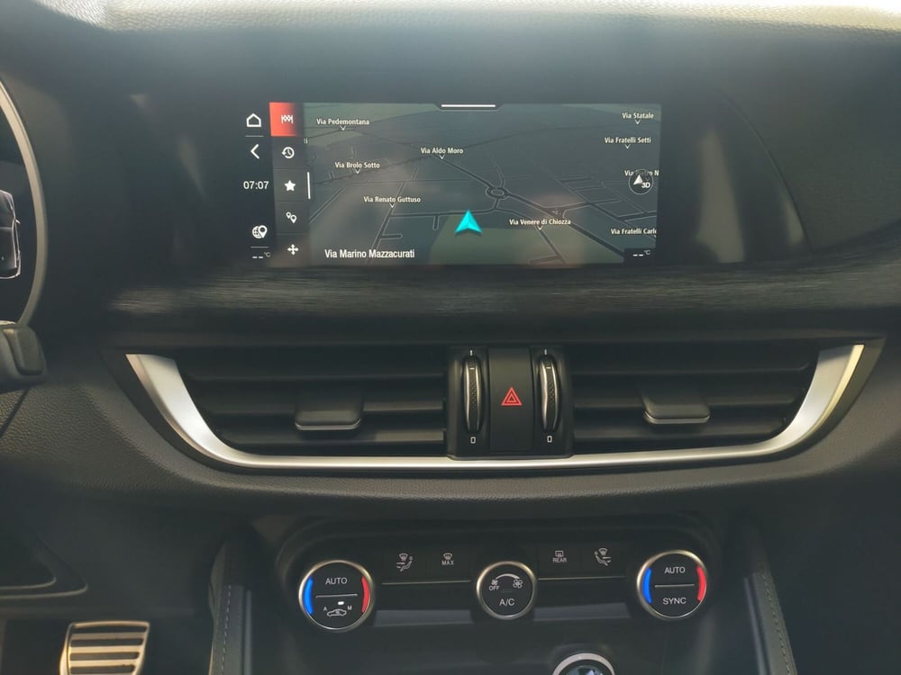 Alfa Romeo Stelvio nuova a Reggio Emilia (14)