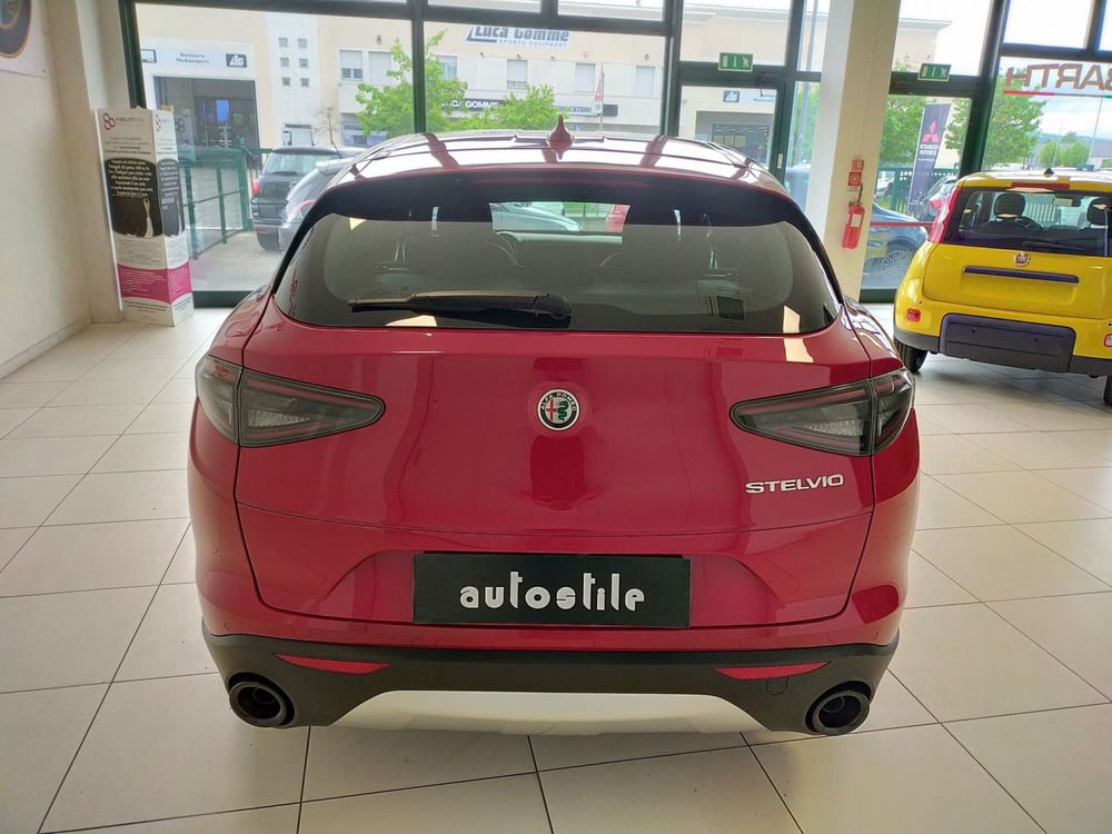 Alfa Romeo Stelvio nuova a Reggio Emilia (5)