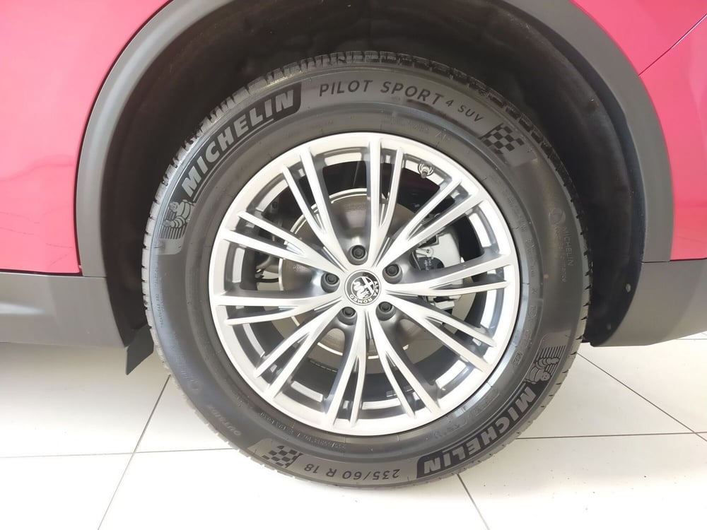 Alfa Romeo Stelvio nuova a Reggio Emilia (7)