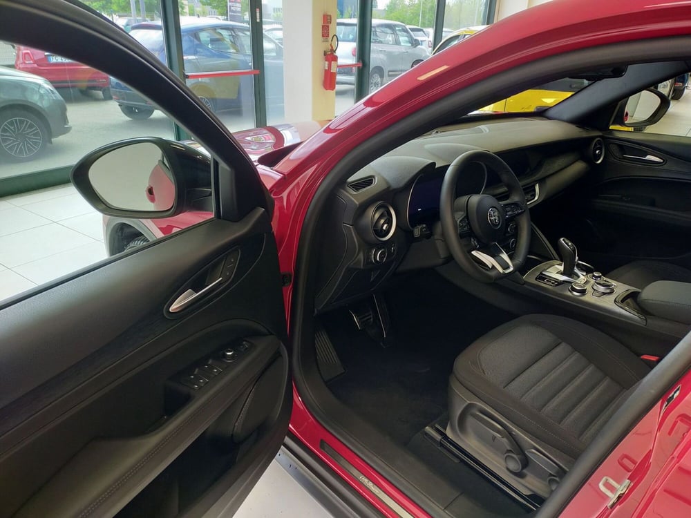 Alfa Romeo Stelvio nuova a Reggio Emilia (9)