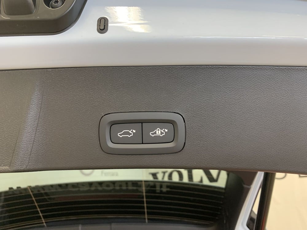 Volvo XC40 nuova a Ferrara (15)