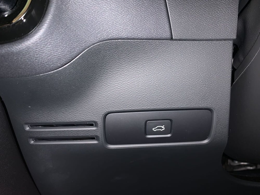 Volvo XC40 nuova a Ferrara (16)