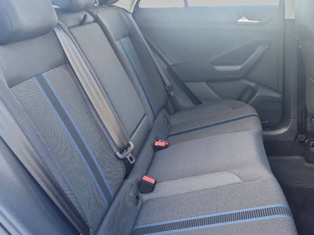Volkswagen T-Roc usata a Livorno (11)