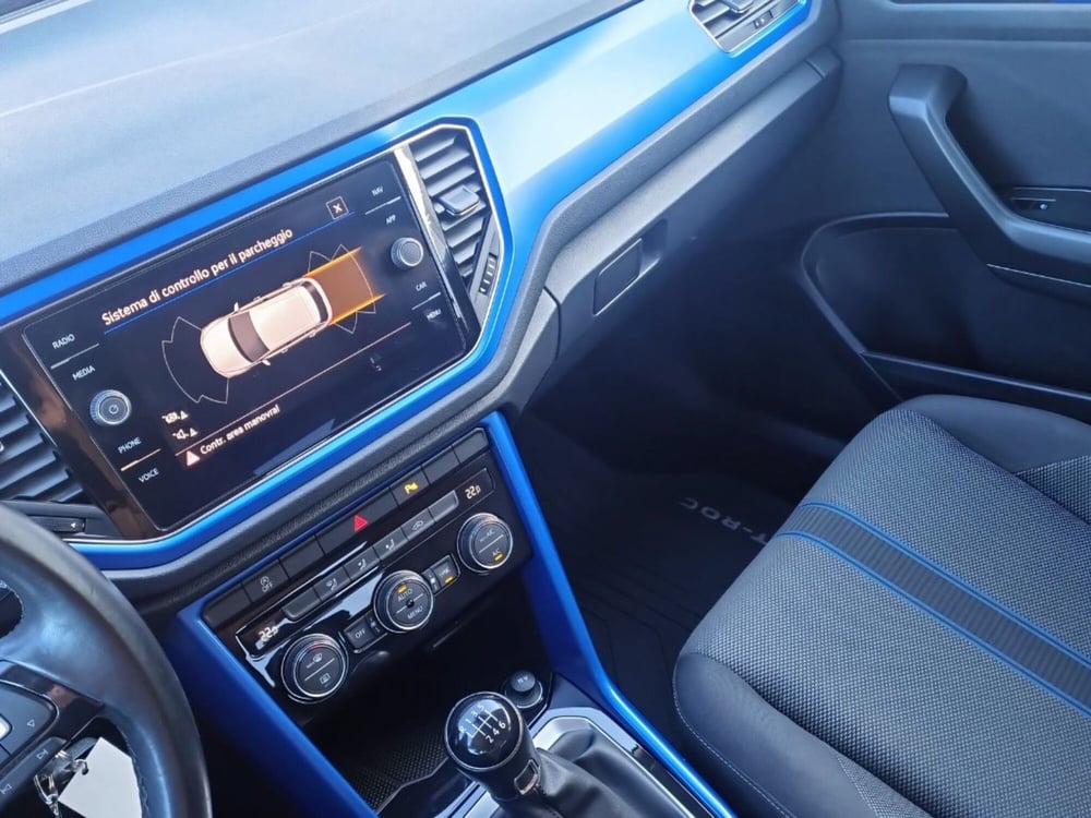 Volkswagen T-Roc usata a Livorno (13)