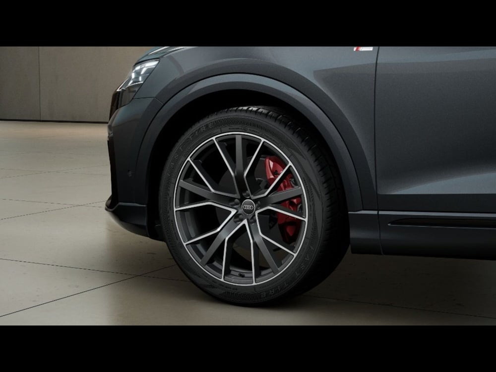 Audi Q8 Sportback nuova a Livorno (6)