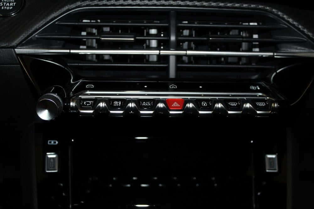 Peugeot 2008 usata a Cremona (13)