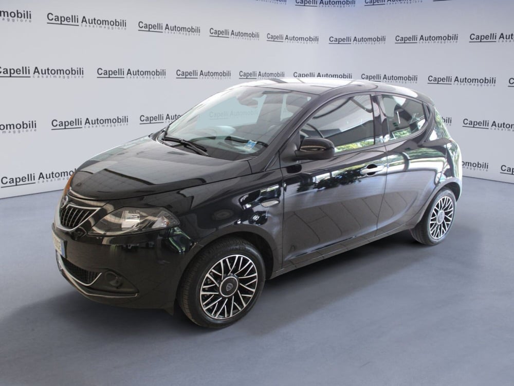 Lancia Ypsilon usata a Cremona