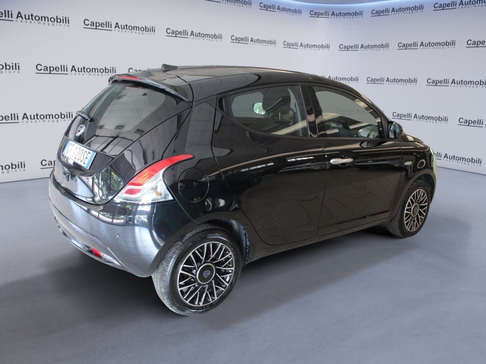 Lancia Ypsilon usata a Cremona (5)