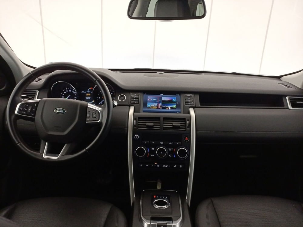 Land Rover Discovery Sport usata a Bari (10)