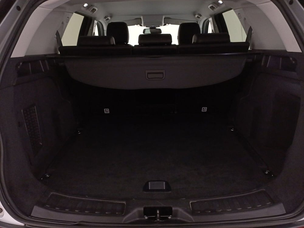 Land Rover Discovery Sport usata a Bari (13)