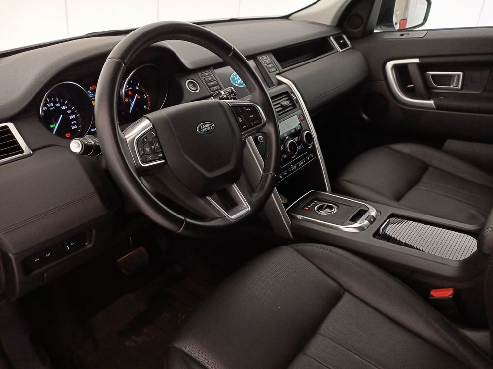 Land Rover Discovery Sport usata a Bari (5)