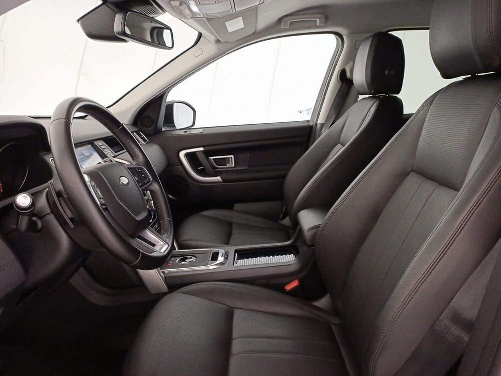 Land Rover Discovery Sport usata a Bari (6)