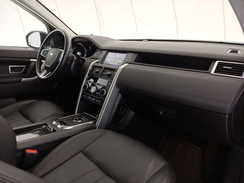 Land Rover Discovery Sport usata a Bari (7)
