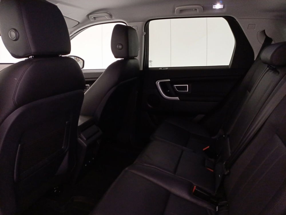 Land Rover Discovery Sport usata a Bari (8)
