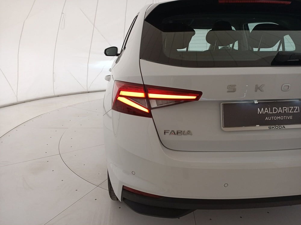Skoda Fabia usata a Bari (11)
