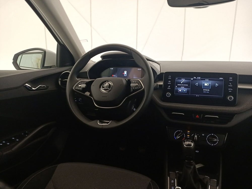 Skoda Fabia usata a Bari (9)