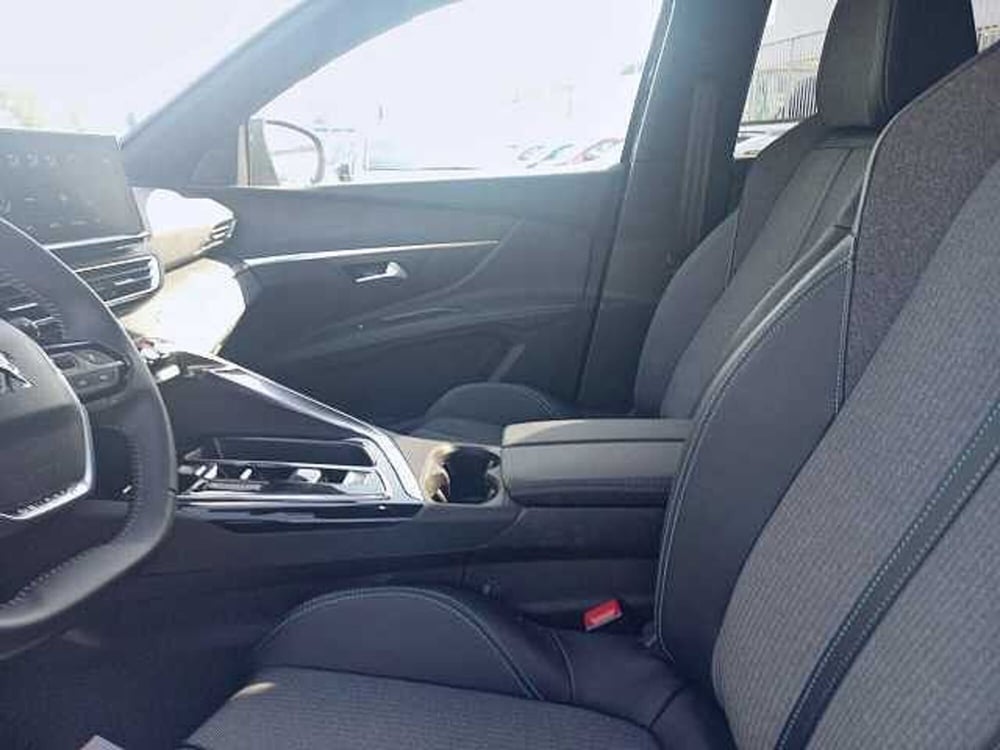 Peugeot 5008 usata a Roma (8)