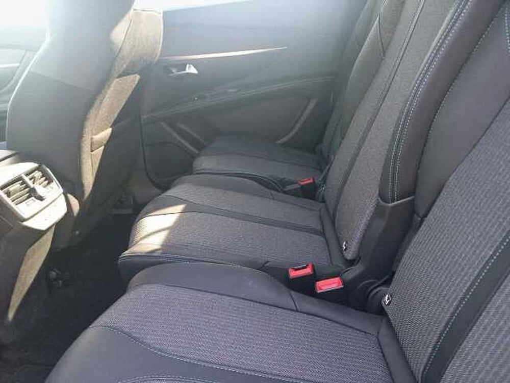 Peugeot 5008 usata a Roma (9)