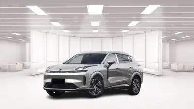 Lynk &amp; Co 08 08 1.5 phev Core auto nuova a Como