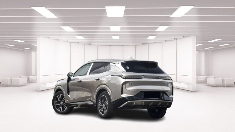 Lynk & Co 08 nuova a Como (5)