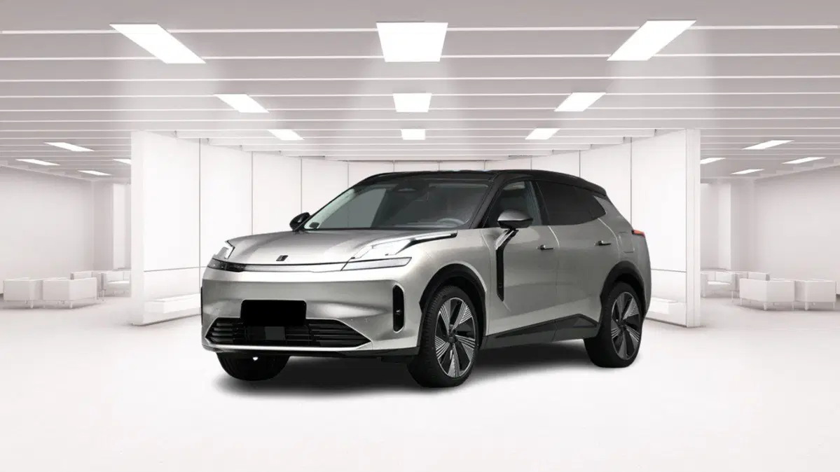 Lynk & Co 08 nuova a Como